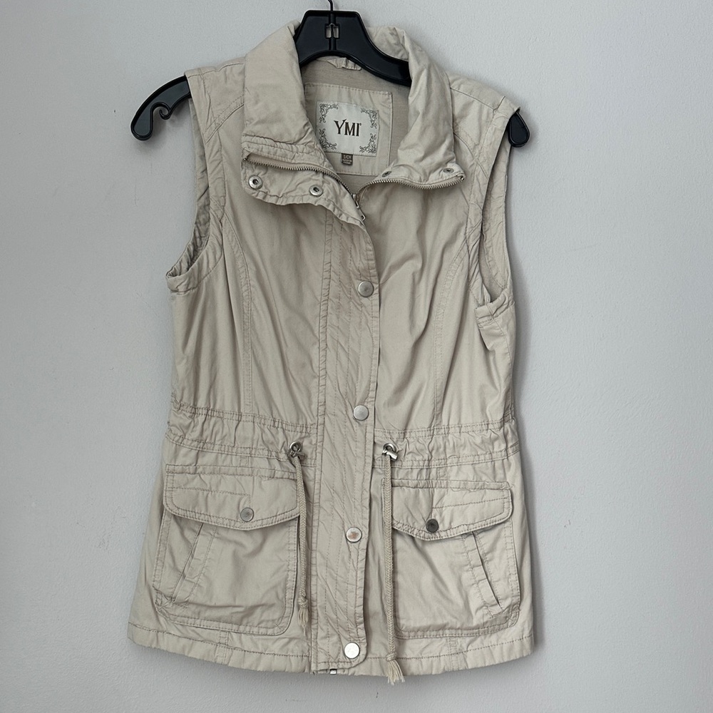 YMI Women's Cream Sleeveless Jacket / Vest size S